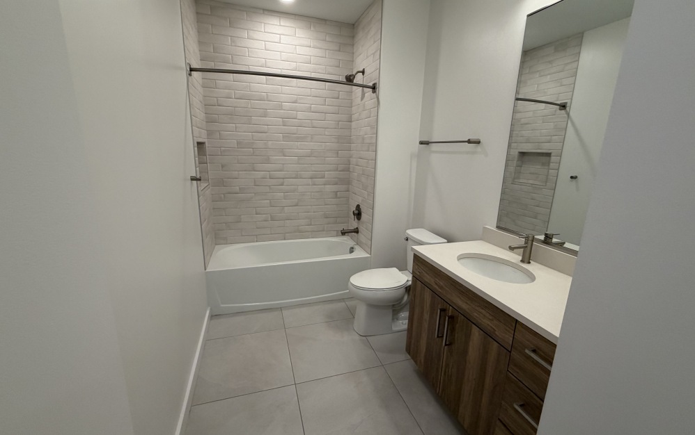 bathroom with tub in Scott's Addition, VA